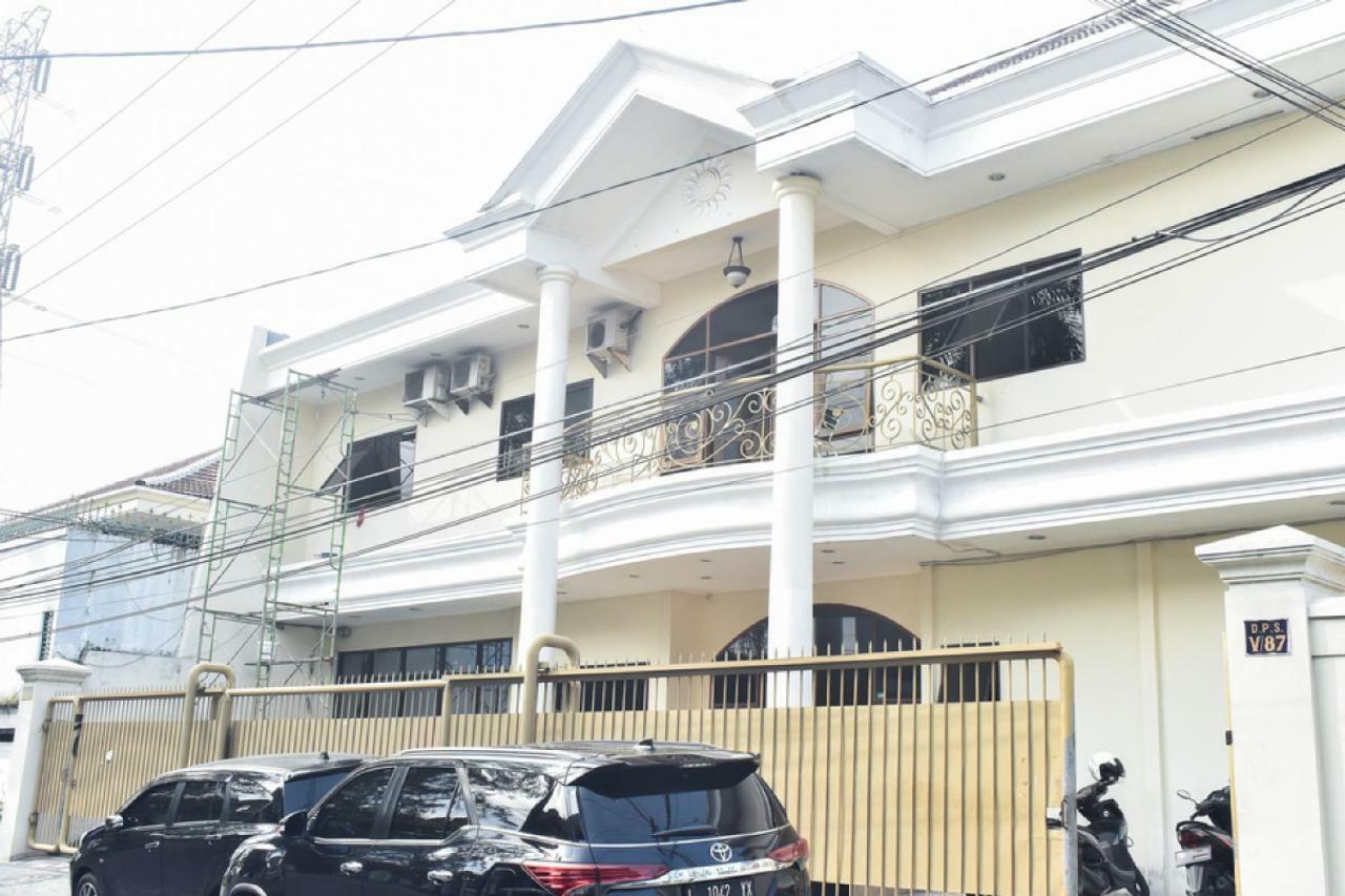 Reddoorz Near Lenmarc Mall Surabaya Pradahkalikendal Exteriör bild